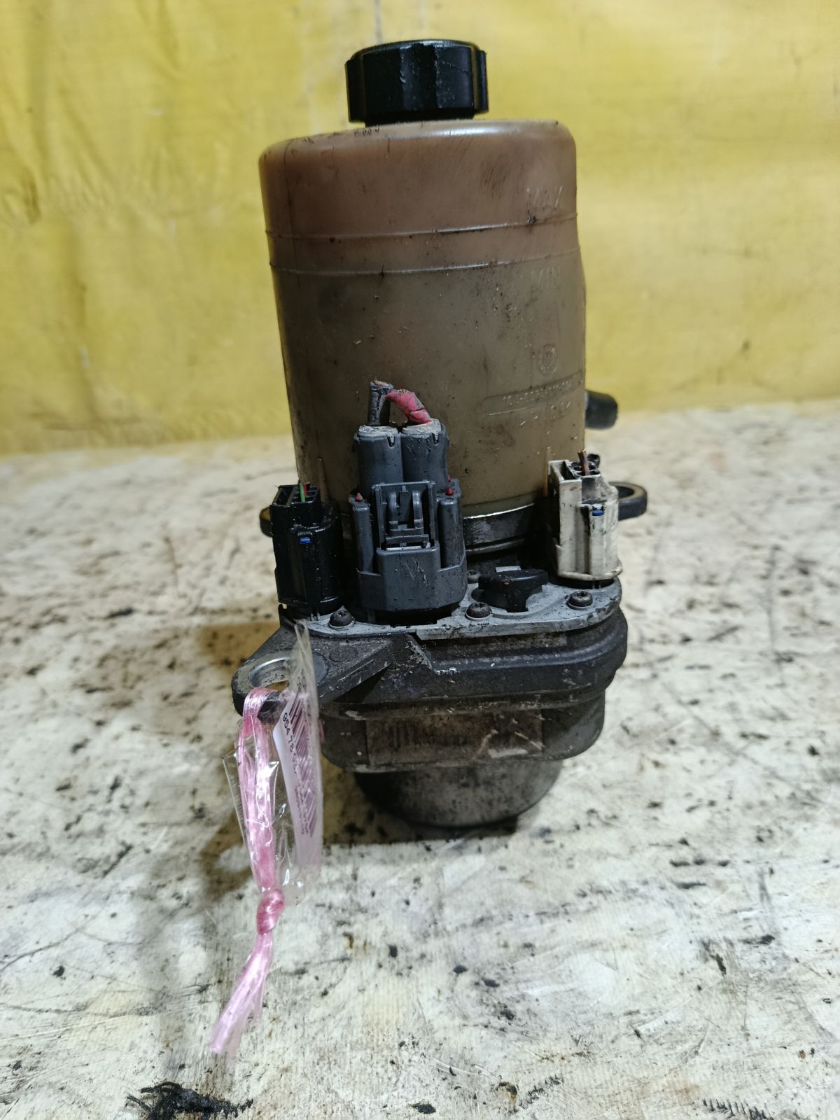 Насос гидроусилителя на Ford Focus 2 Фото 1