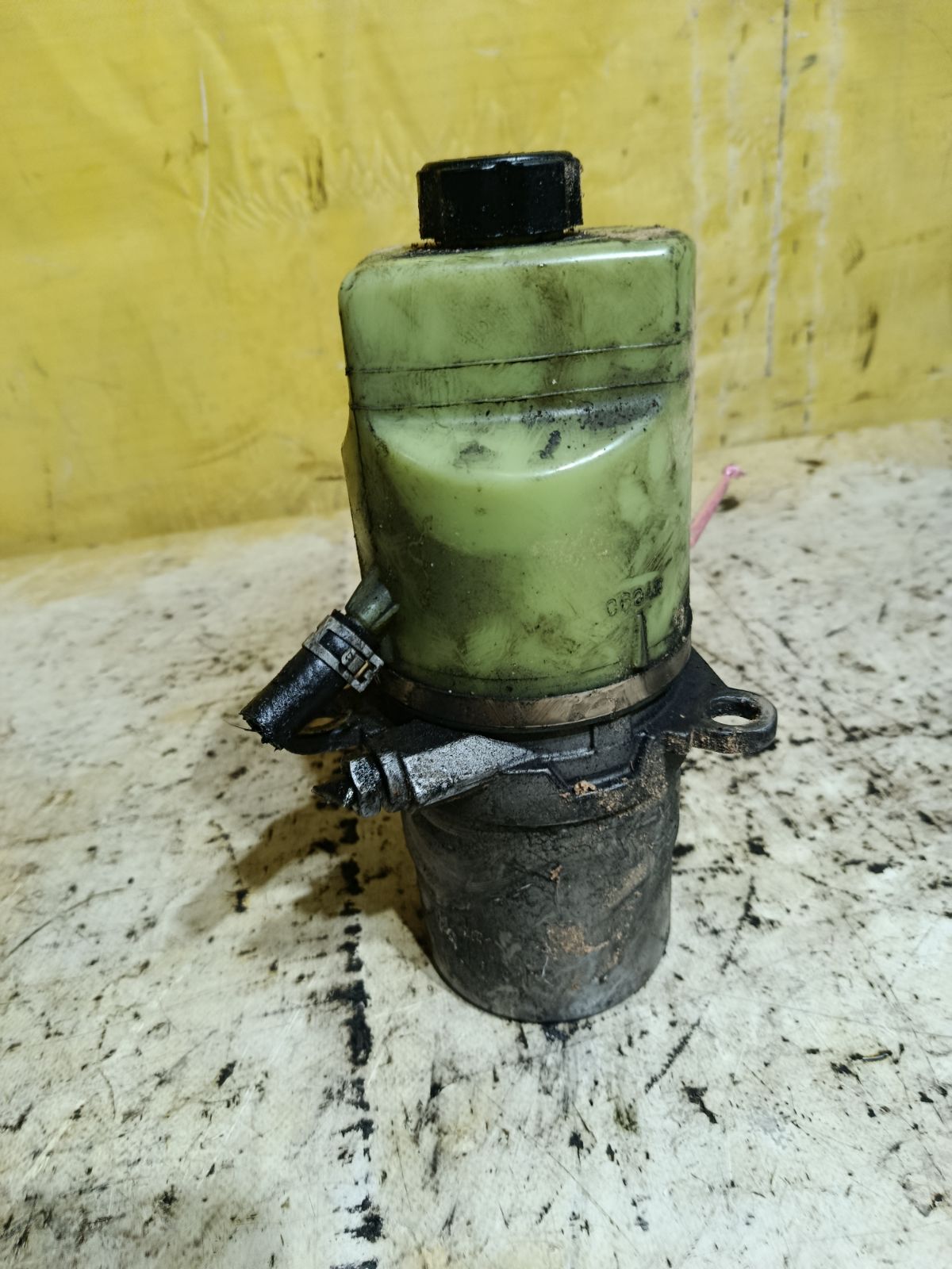 Насос гидроусилителя на Ford Focus 2 Фото 2