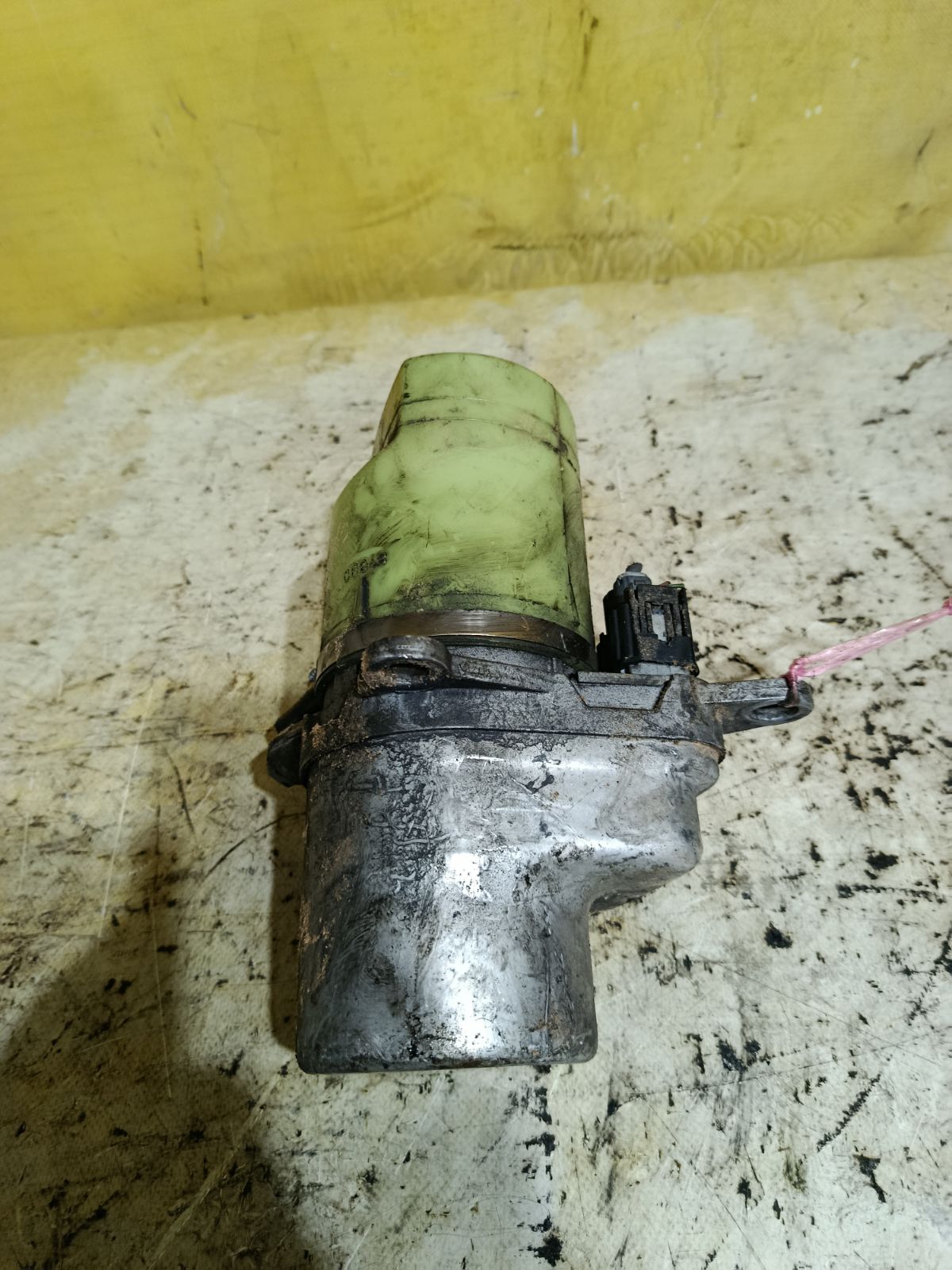 Насос гидроусилителя на Ford Focus 2 Фото 3