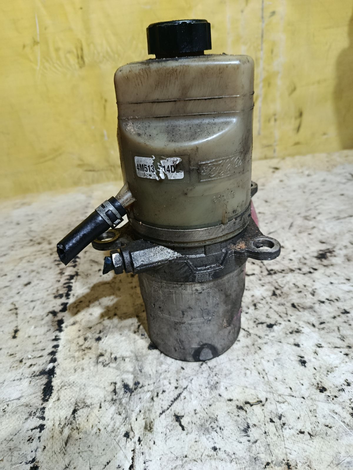 Насос гидроусилителя на Ford Focus 2 Фото 2