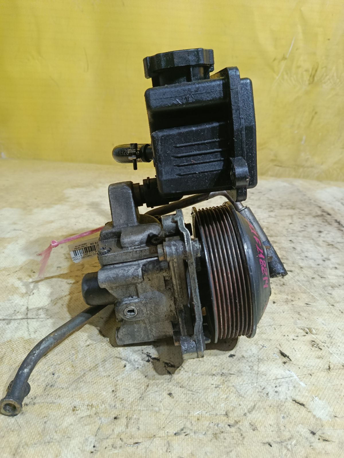 Насос гидроусилителя A1124660101, A0004600183 на Mercedes-Benz C-Class W203.065 112.961 Фото 2