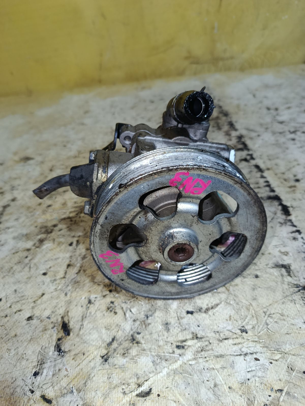 Насос гидроусилителя на Honda Stream RN3 K20A Фото 1