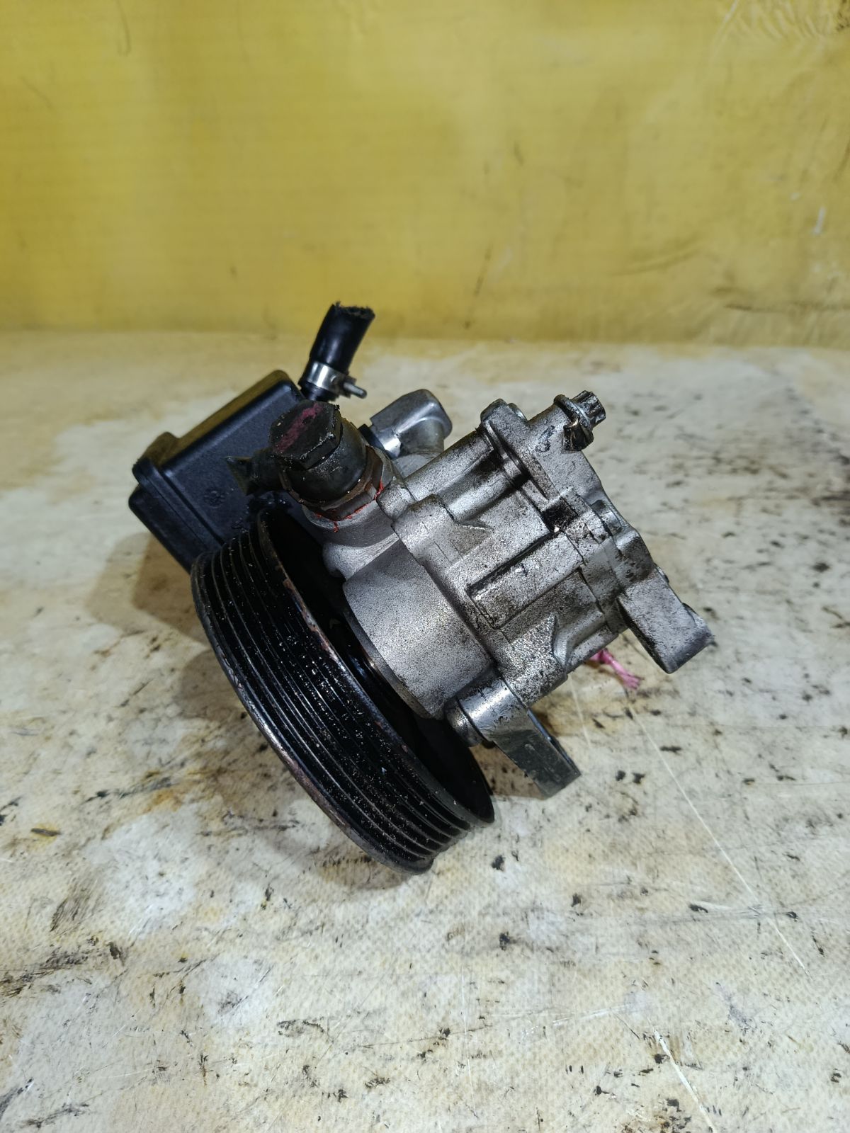 Насос гидроусилителя A0004600183, 8001672, A0034666001, A0044661401 на Mercedes-Benz E-Class W211.061 112.913 Фото 5