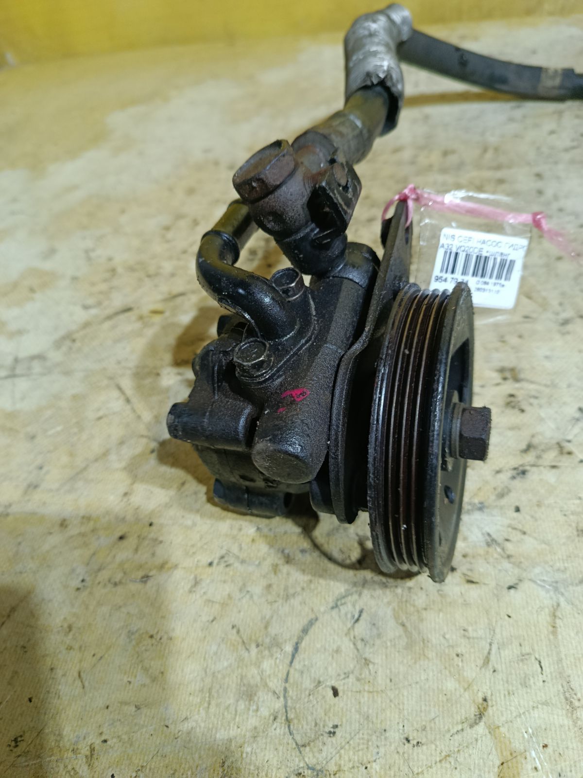 Насос гидроусилителя на Nissan Cefiro A32 VQ20DE Фото 2