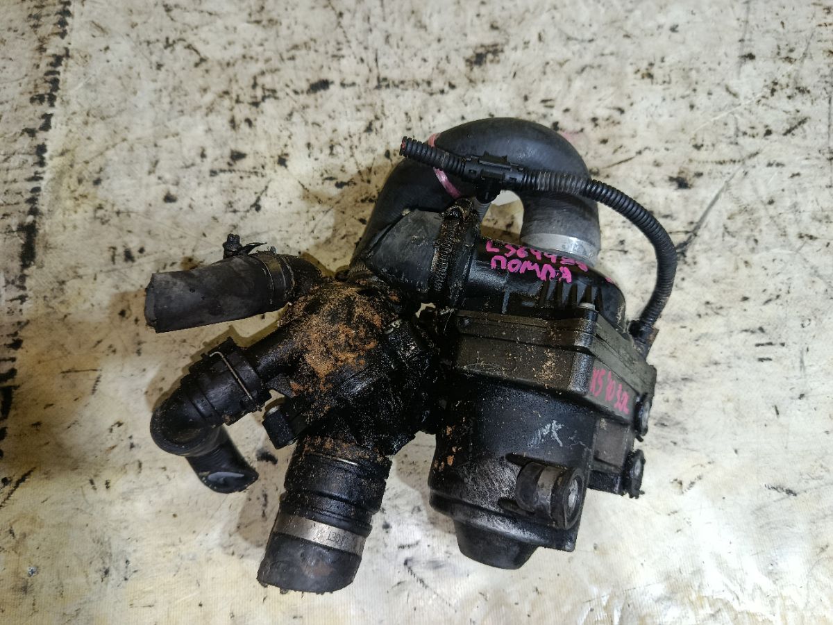 Помпа на Bmw X5 E70-FE43 N52N Фото 3