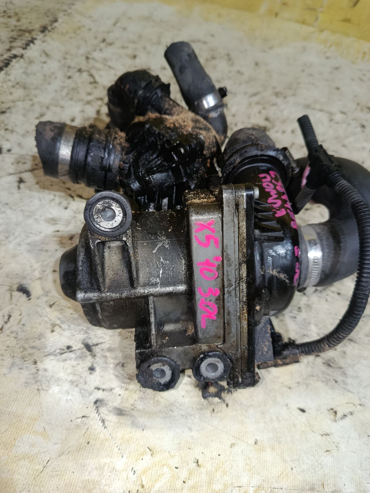 Помпа на Bmw X5 E70-FE43 N52N Фото 4