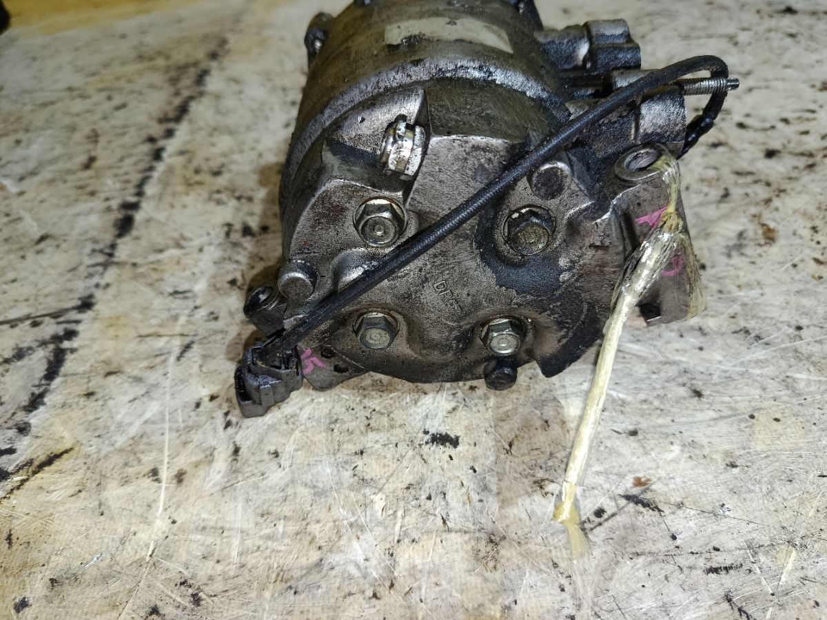 Компрессор кондиционера на Honda Cr-V RD5 K20A Фото 4