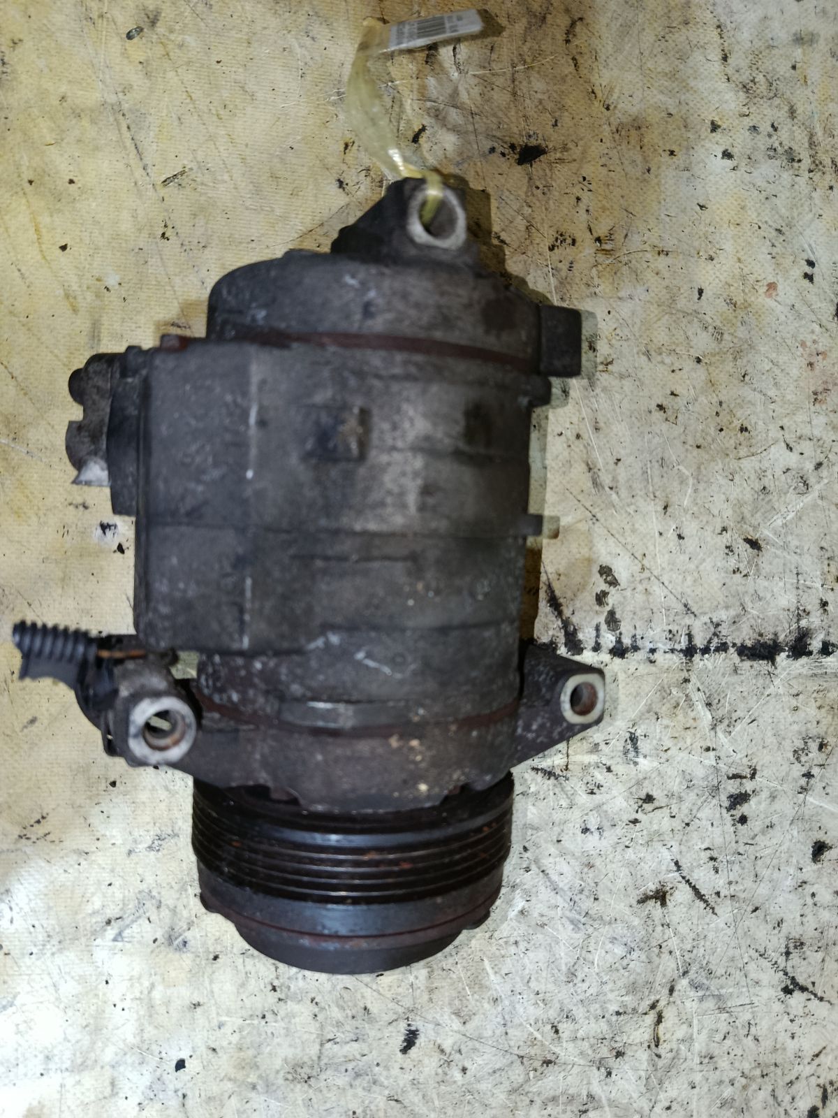 Компрессор кондиционера на Bmw X5 E53-FA53 M54 Фото 6