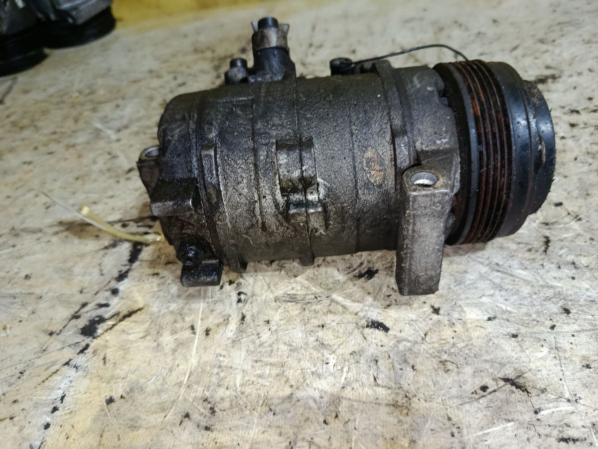 Компрессор кондиционера на Bmw X5 E53-FA53 M54 Фото 3
