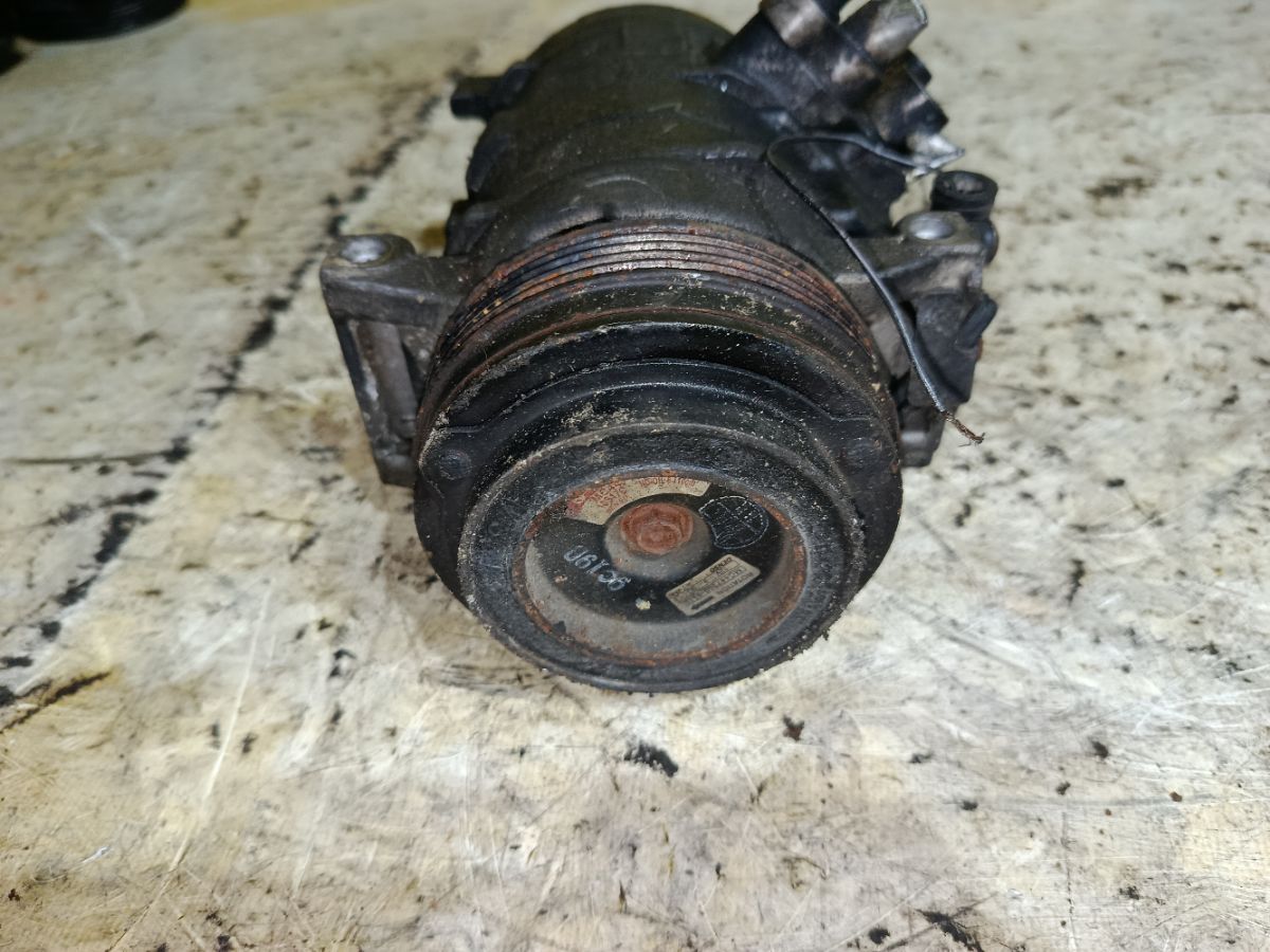 Компрессор кондиционера на Bmw X5 E53-FA53 M54 Фото 4