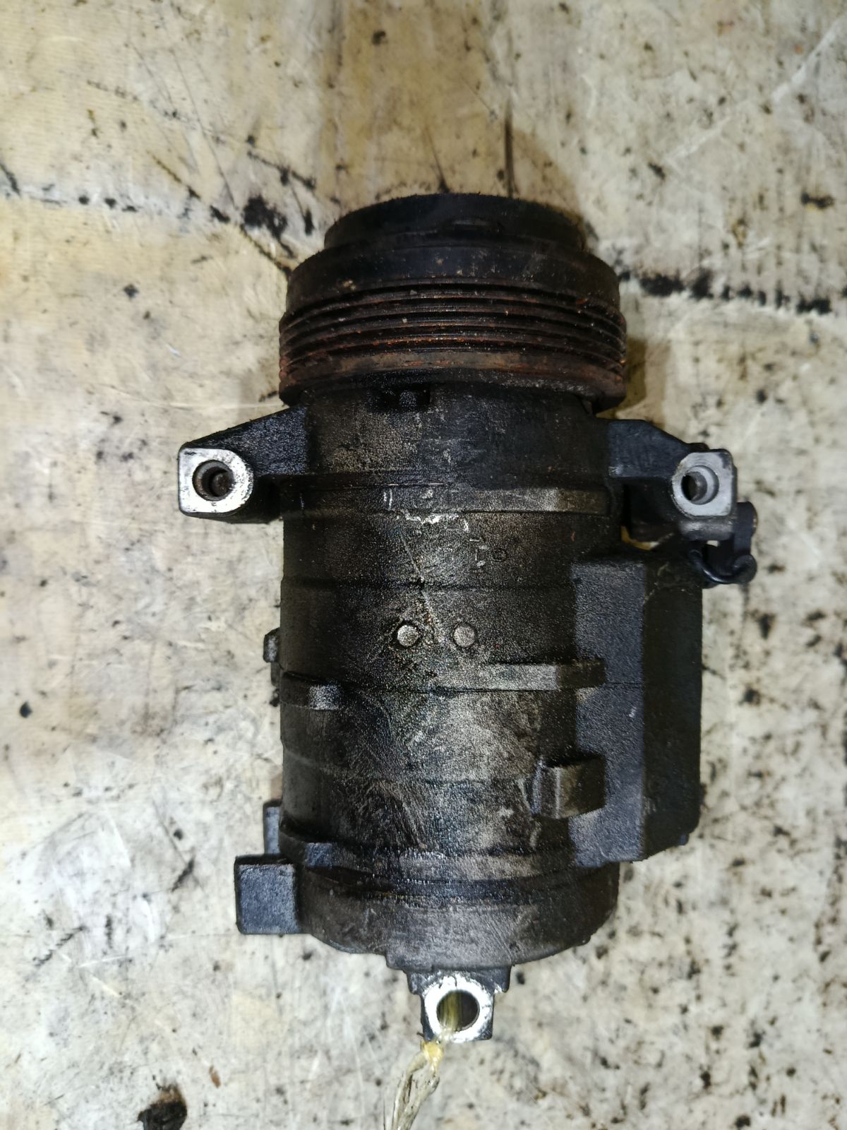 Компрессор кондиционера на Bmw X5 E53-FA53 M54 Фото 6