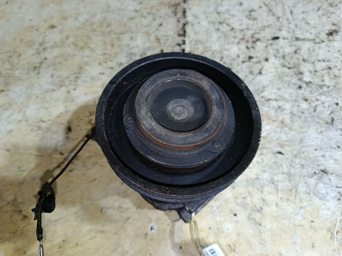 Компрессор кондиционера на Honda Odyssey RA1 F22B Фото 2