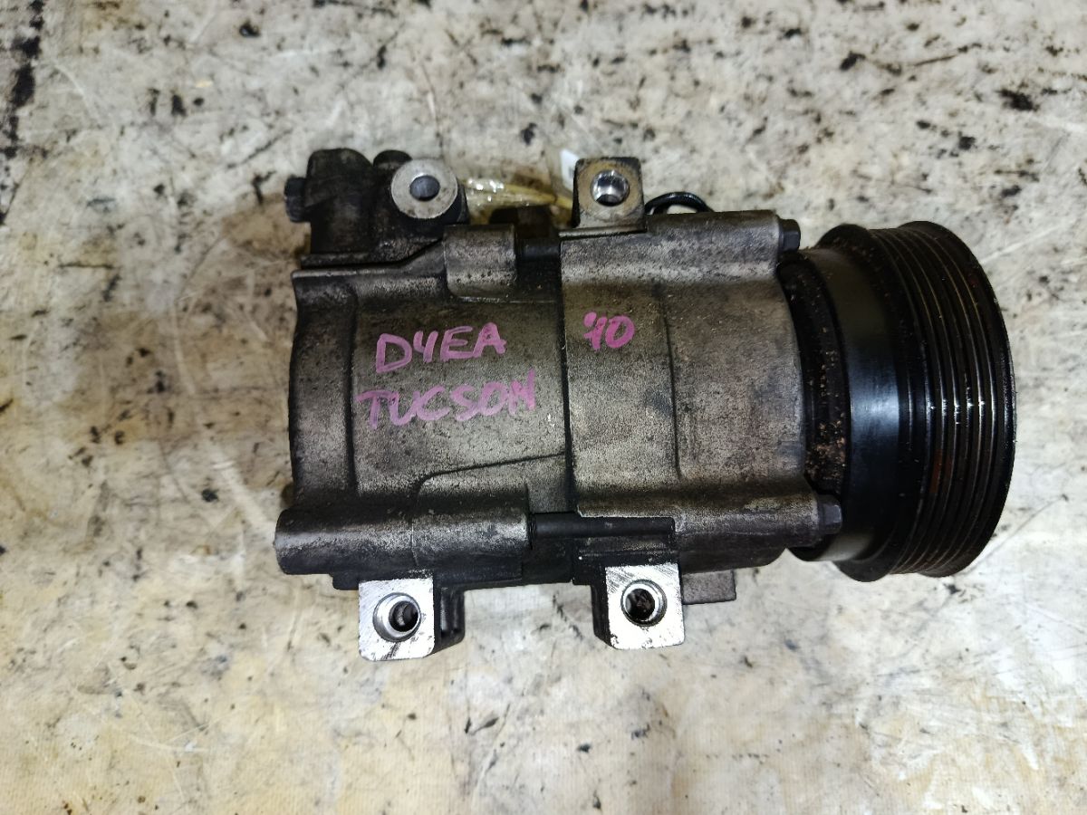Компрессор кондиционера на Hyundai Tucson 1 JM D4EA Фото 6