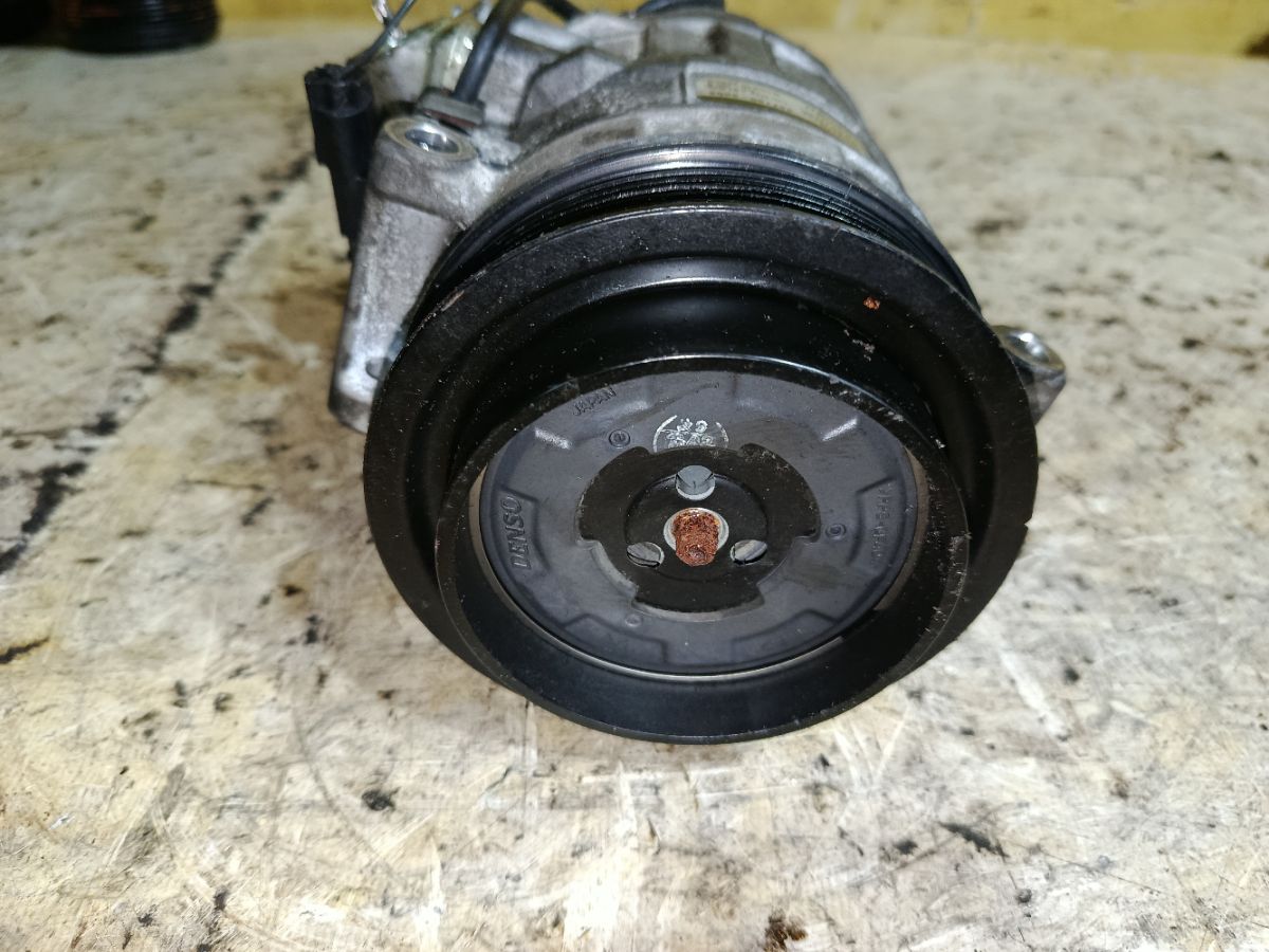 Компрессор кондиционера на Mercedes-Benz C-Class W203.042 271.940 Фото 7
