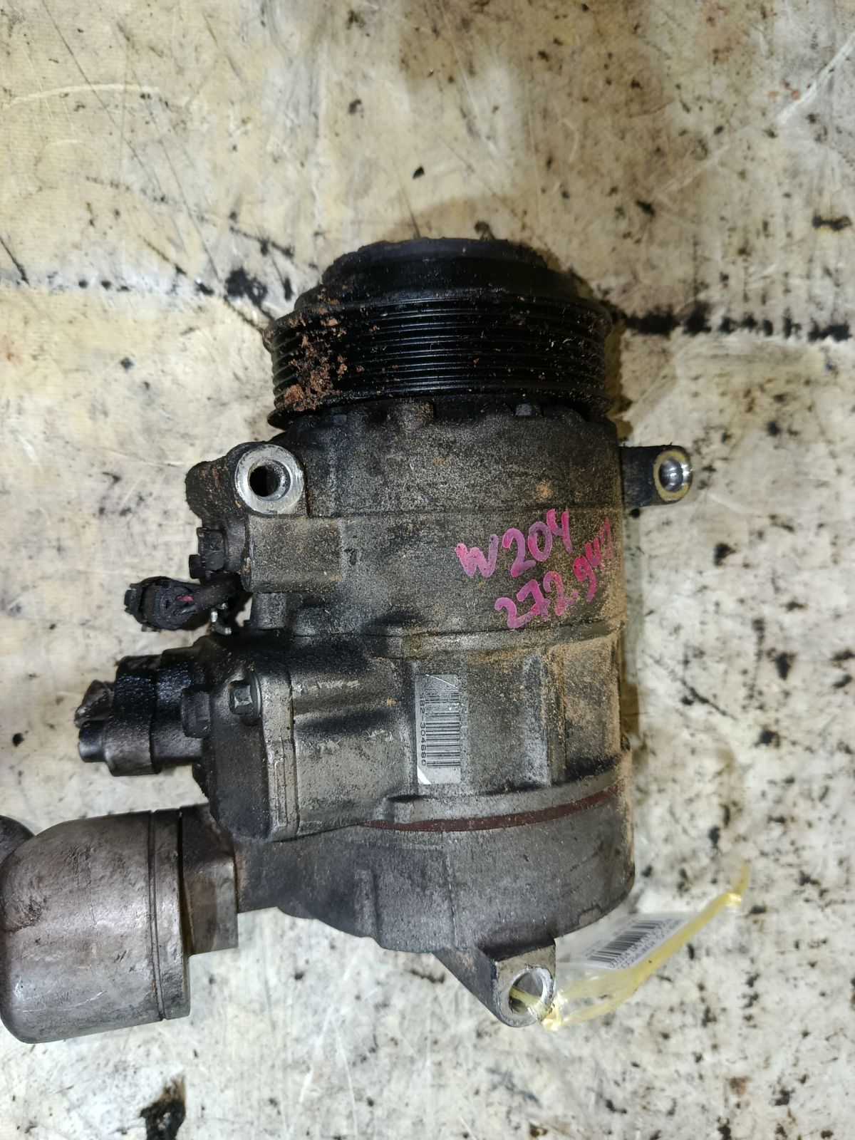 Компрессор кондиционера A0022303111 на Mercedes-Benz C-Class W204.054 272.947 Фото 3