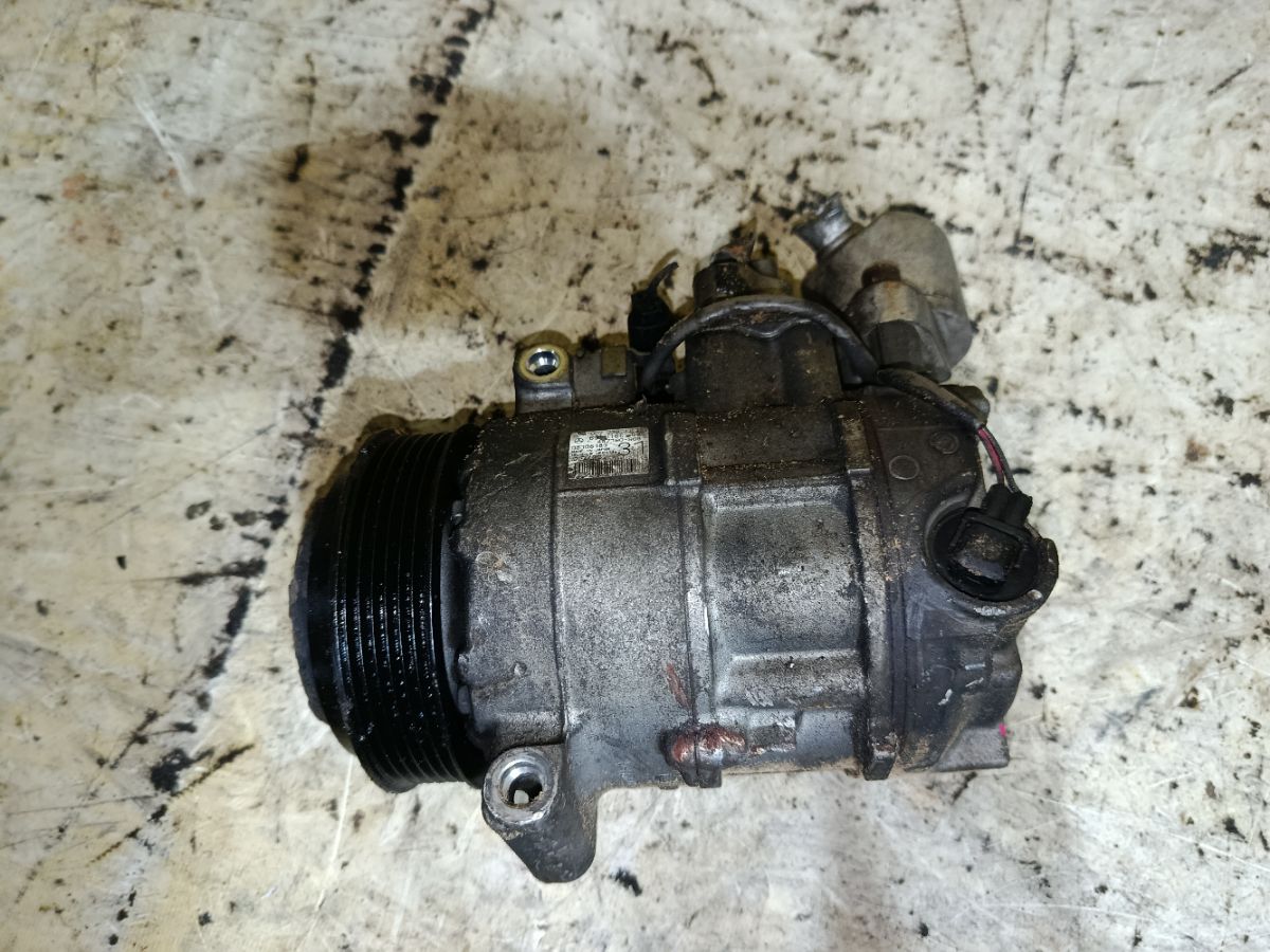 Компрессор кондиционера A0022303111 на Mercedes-Benz C-Class W204.054 272.947 Фото 4