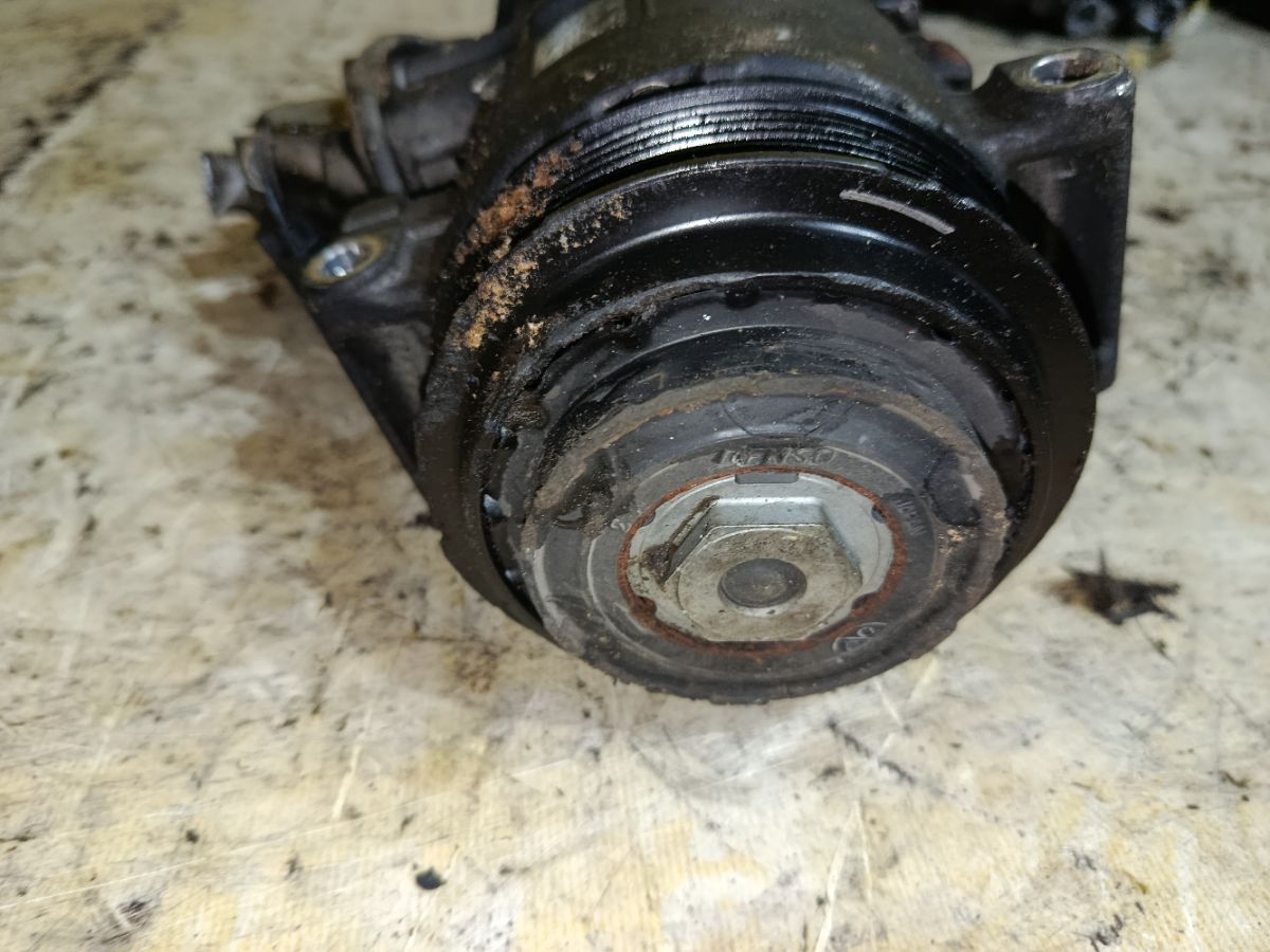 Компрессор кондиционера A0022303111 на Mercedes-Benz C-Class W204.054 272.947 Фото 6