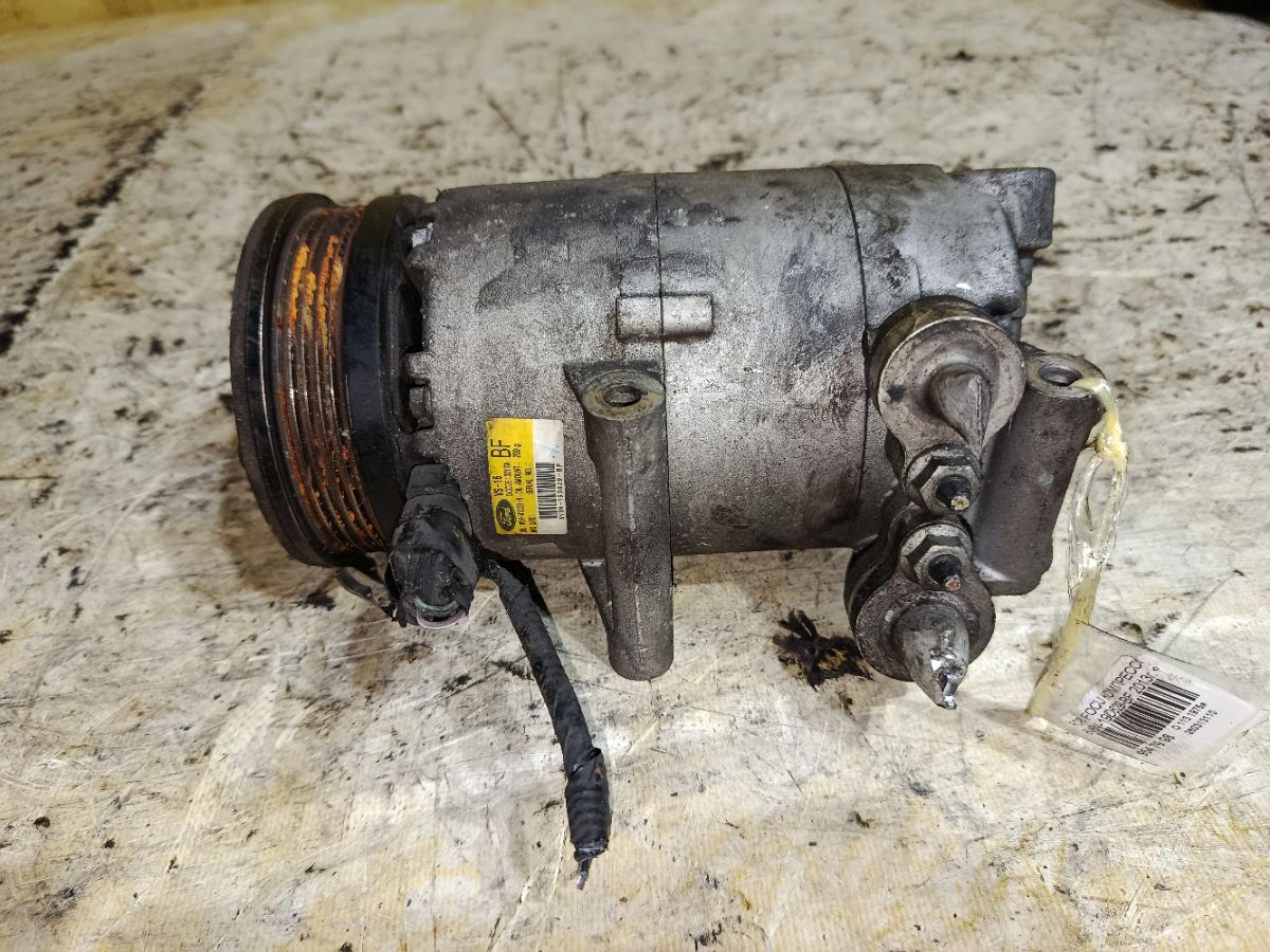 Компрессор кондиционера BV6N-19D629-BF на Ford Focus 3 Фото 1