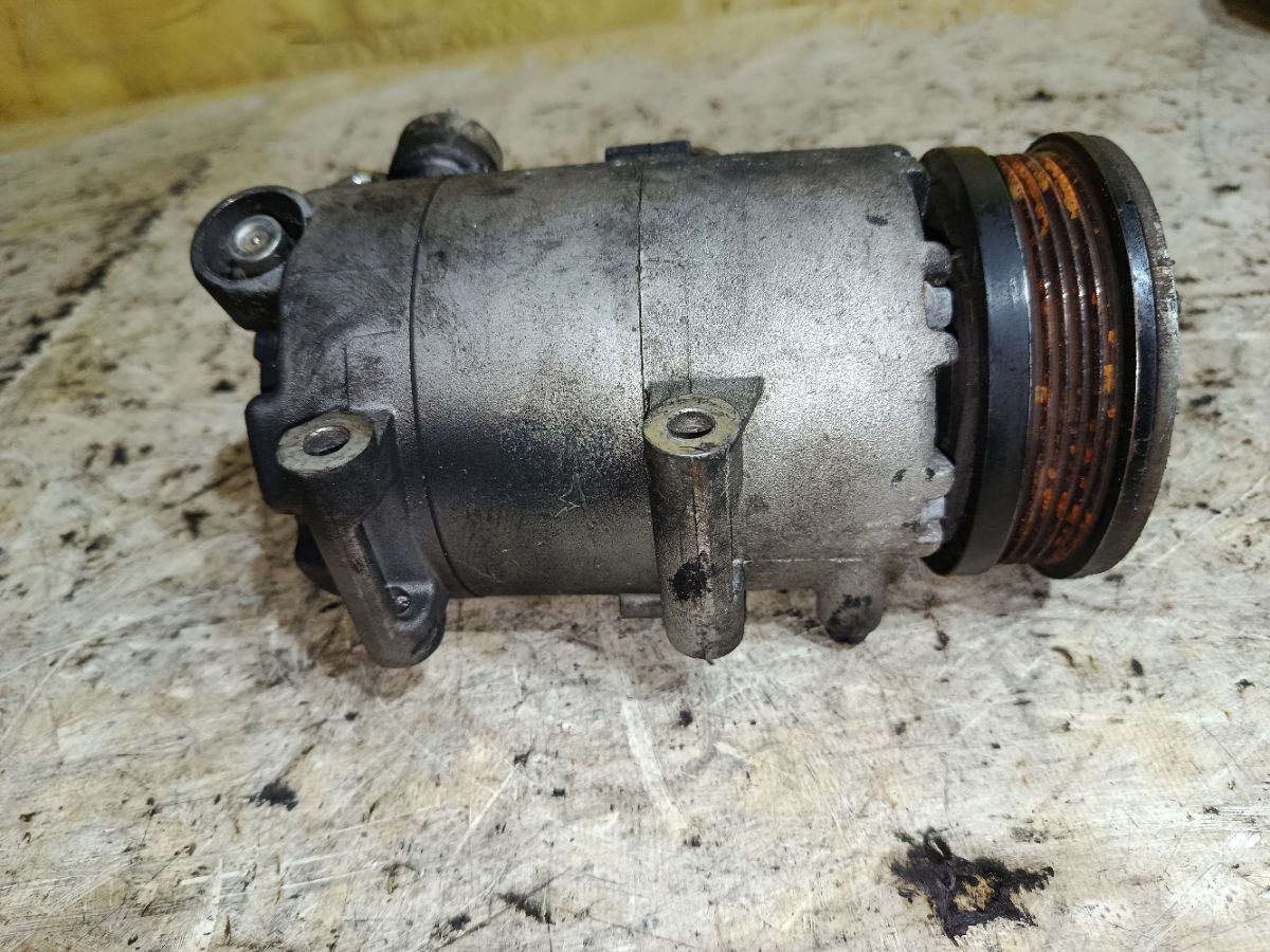 Компрессор кондиционера BV6N-19D629-BF на Ford Focus 3 Фото 3