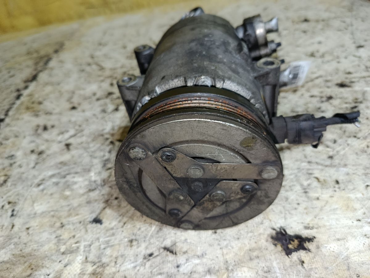 Компрессор кондиционера BV6N-19D629-BF на Ford Focus 3 Фото 4