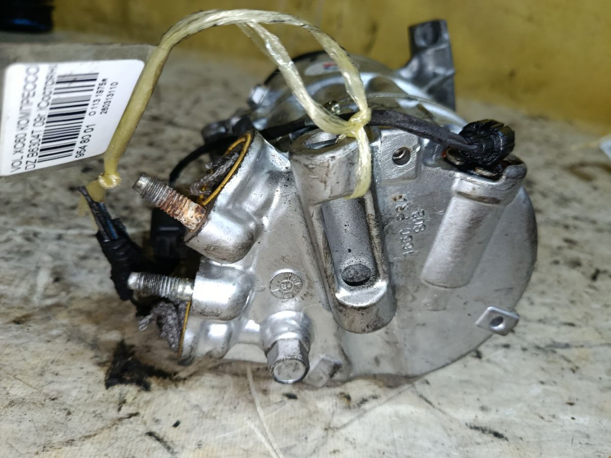 Компрессор кондиционера на Volvo Xc60 DZ B6304T Фото 6