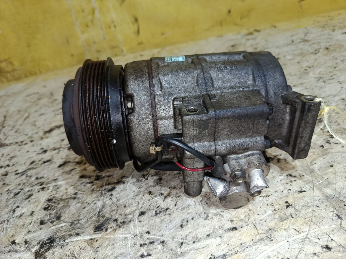 Компрессор кондиционера F500-RN8AA-08 на Mazda 3 BLEFW LF-VDS Фото 4