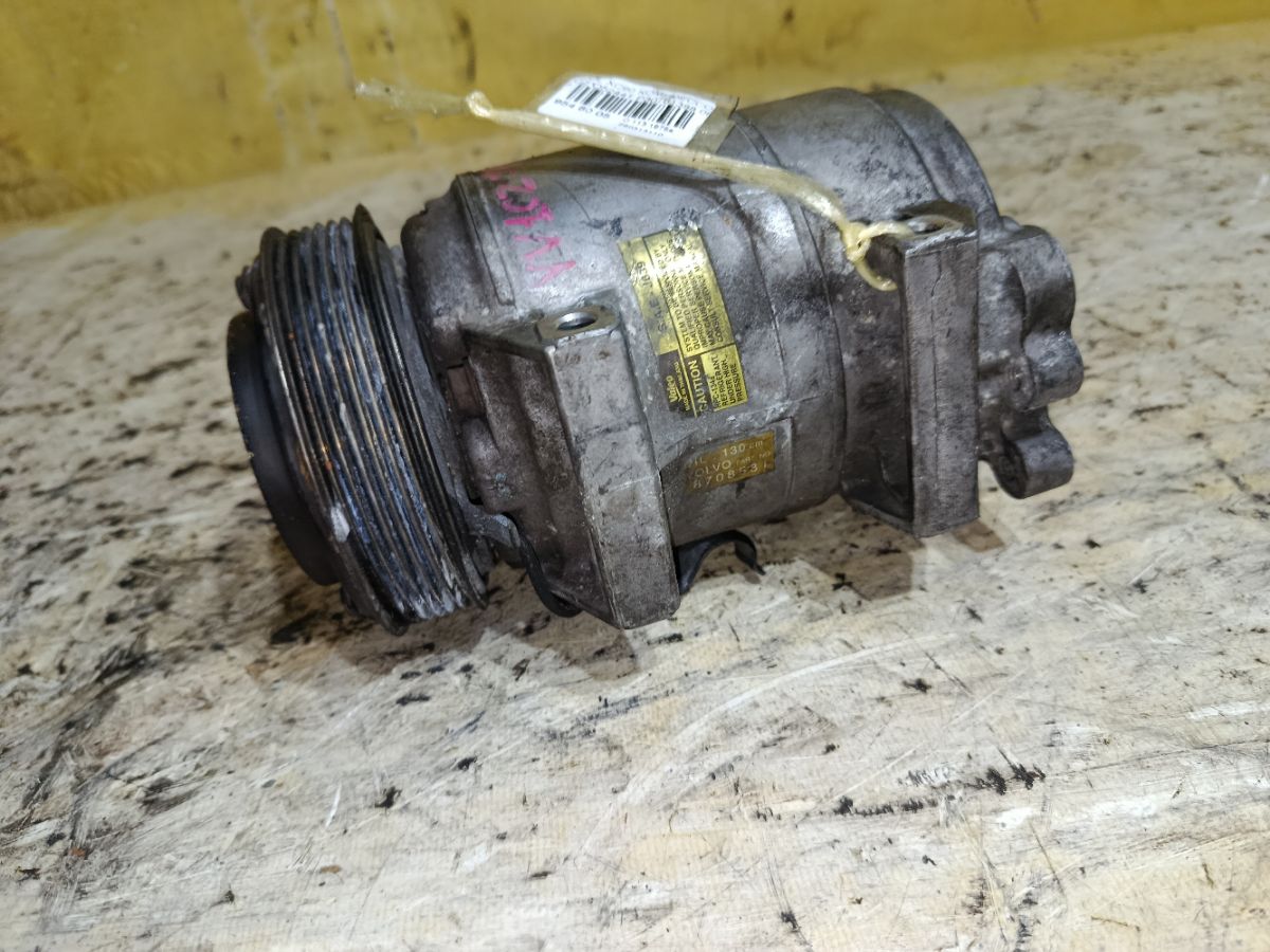 Компрессор кондиционера P30761388 на Volvo Xc90 CZ D5244T Фото 4