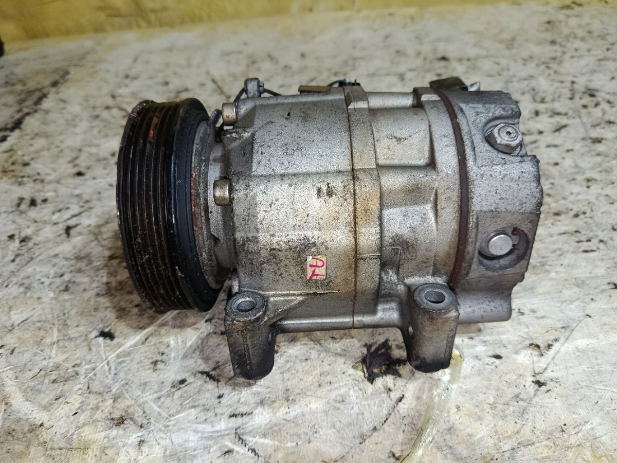 Компрессор кондиционера на Nissan X-Trail NT30 QR20DE Фото 4