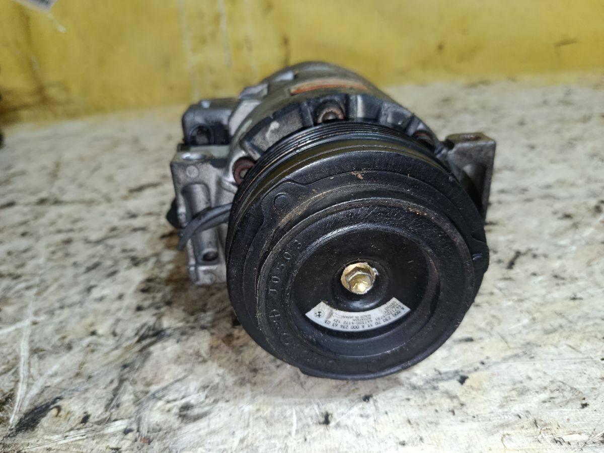 Компрессор кондиционера на Bmw 5-Series E39-DD21 M52 Фото 5