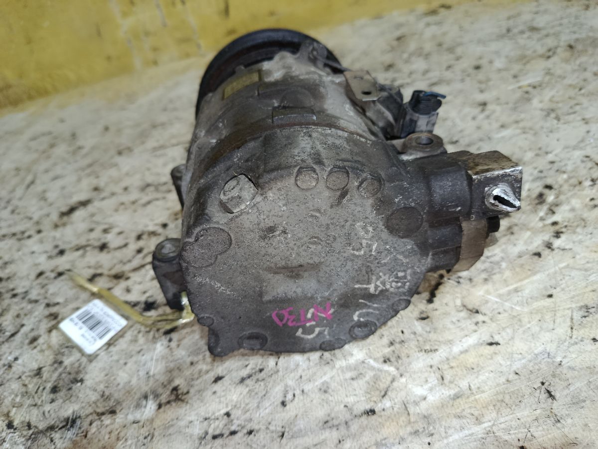 Компрессор кондиционера 92600-AU000 на Nissan X-Trail NT30 QR20DE Фото 6