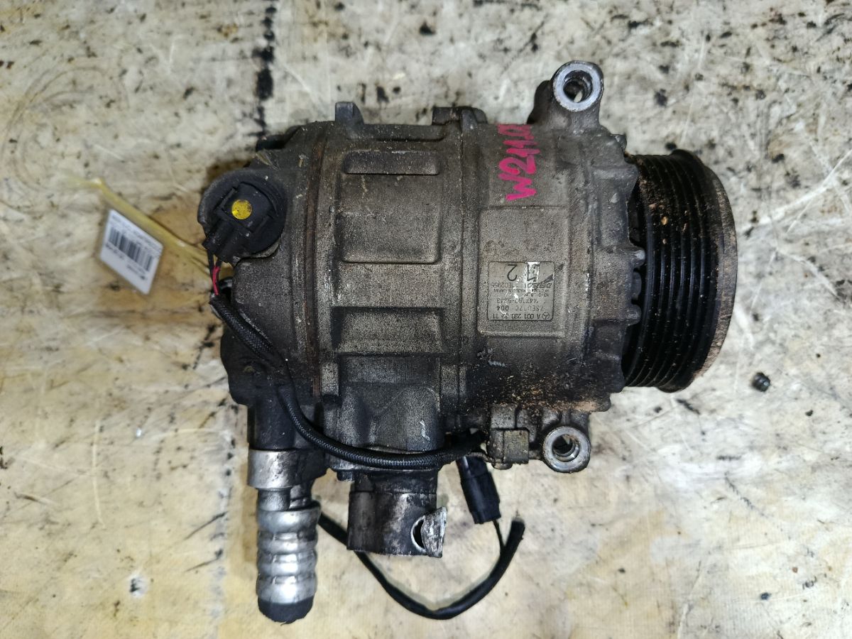 Компрессор кондиционера A0012301211 на Mercedes-Benz E-Class W211.065 112.949 Фото 2