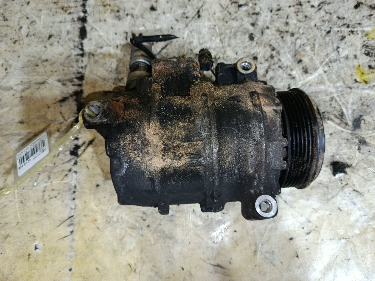 Компрессор кондиционера A0012301211 на Mercedes-Benz E-Class W211.065 112.949 Фото 4
