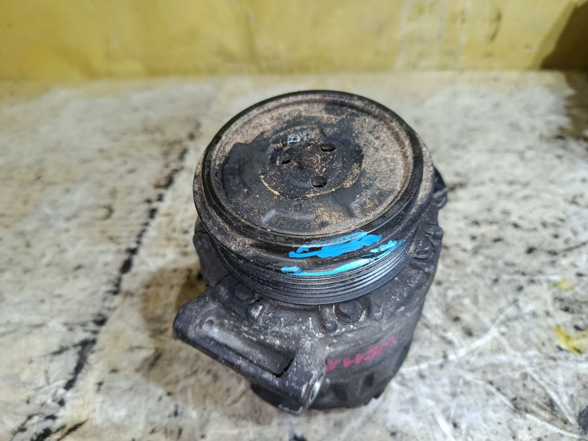 Компрессор кондиционера A0012301211 на Mercedes-Benz E-Class W211.065 112.949 Фото 6