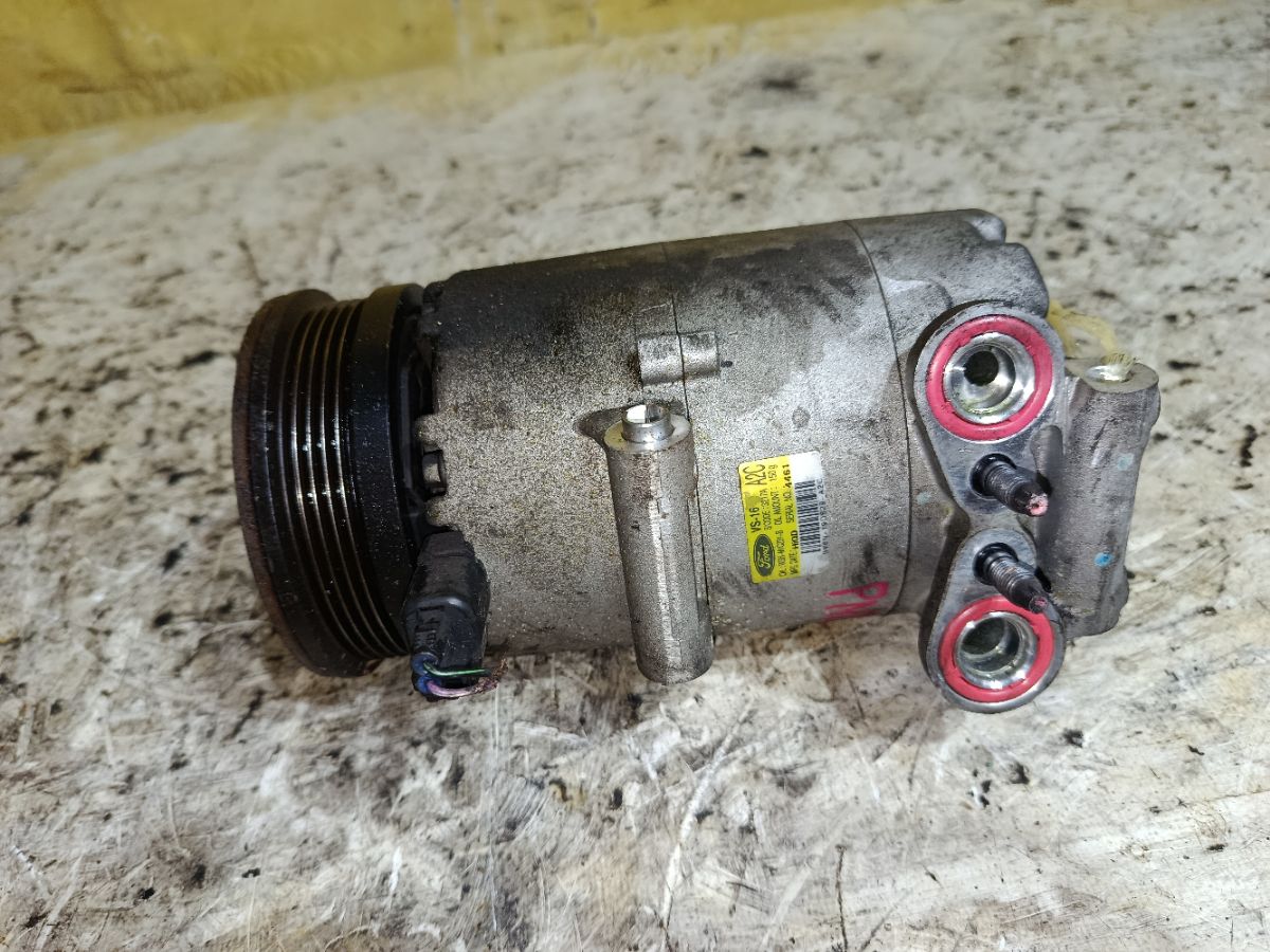 Компрессор кондиционера BV6N-19D629-A2C на Ford Focus 3 PNDA Фото 1