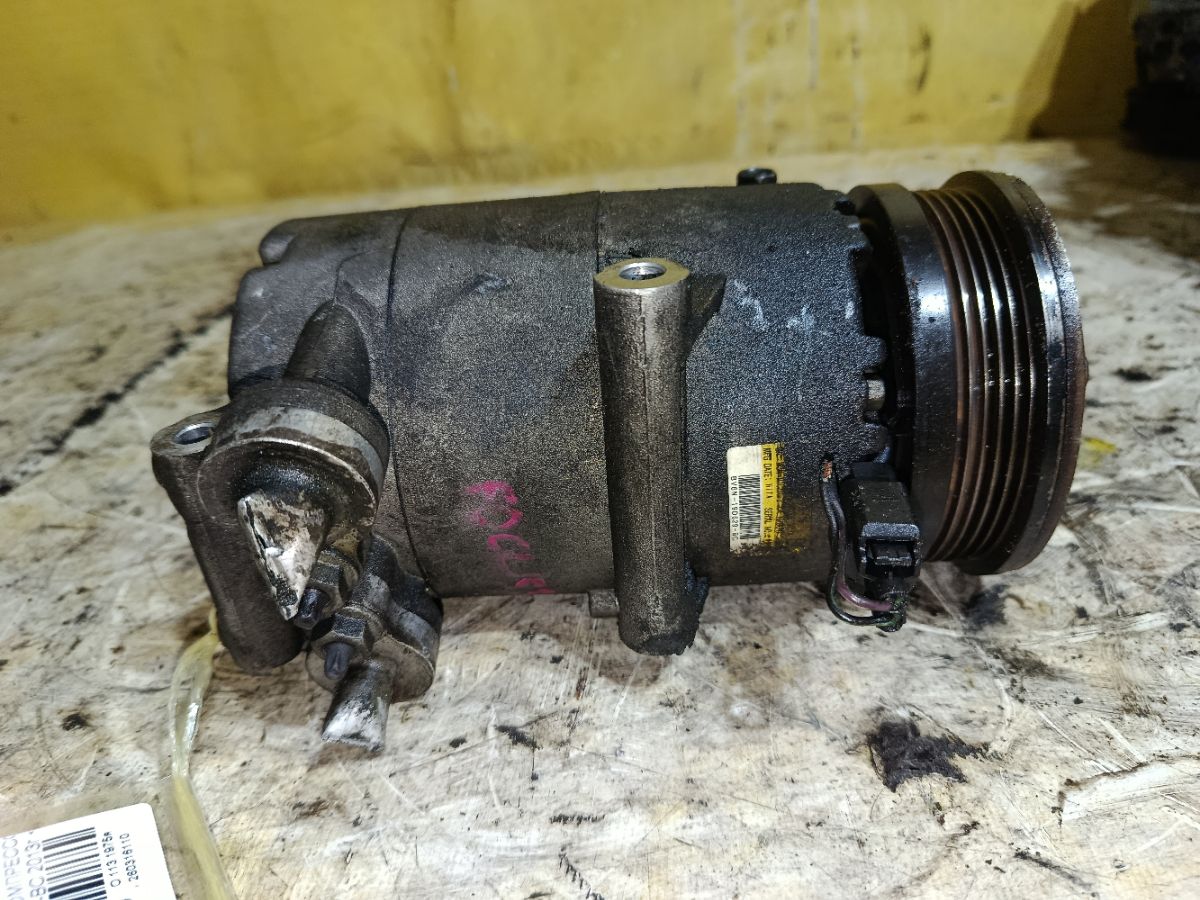 Компрессор кондиционера BV6N-19D629-BC на Ford Focus 3 Фото 2