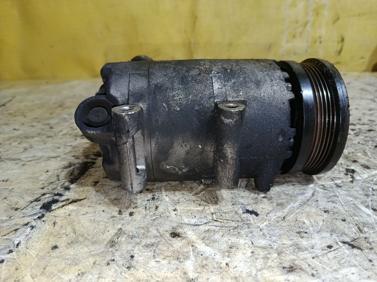 Компрессор кондиционера BV6N-19D629-BC на Ford Focus 3 Фото 4