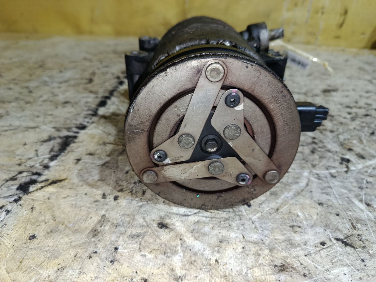 Компрессор кондиционера BV6N-19D629-BC на Ford Focus 3 Фото 5