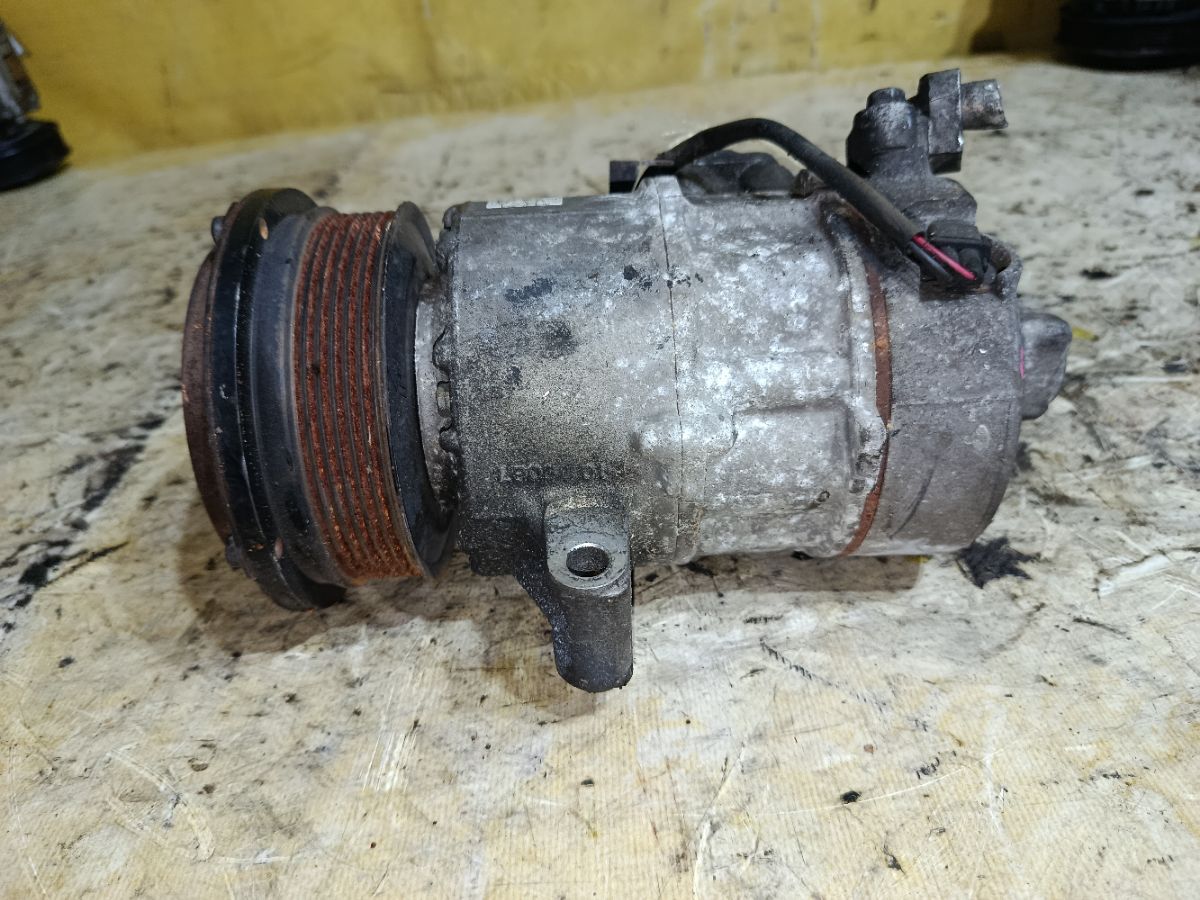 Компрессор кондиционера на Lexus Gs430 UZS190 3UZ-FE Фото 2