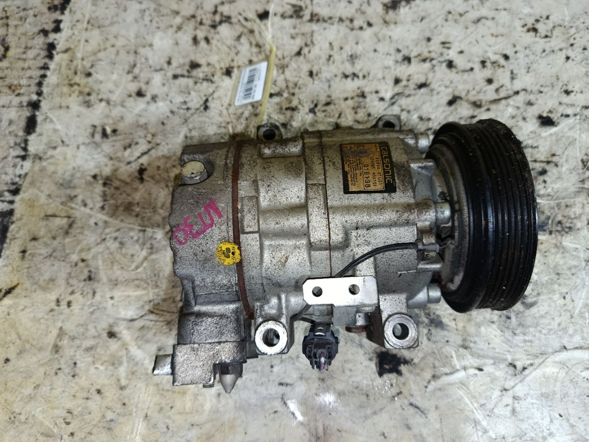 Компрессор кондиционера на Nissan X-Trail NT30 QR20DE Фото 1