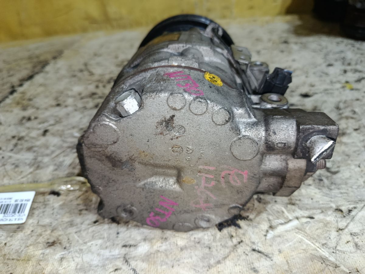 Компрессор кондиционера на Nissan X-Trail NT30 QR20DE Фото 3