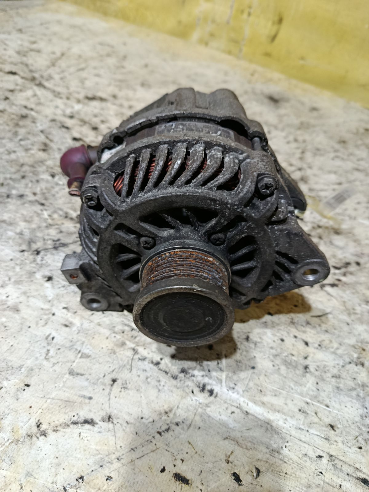 Генератор 23100-2YA00 на Nissan X-Trail NT30 QR20DE Фото 1