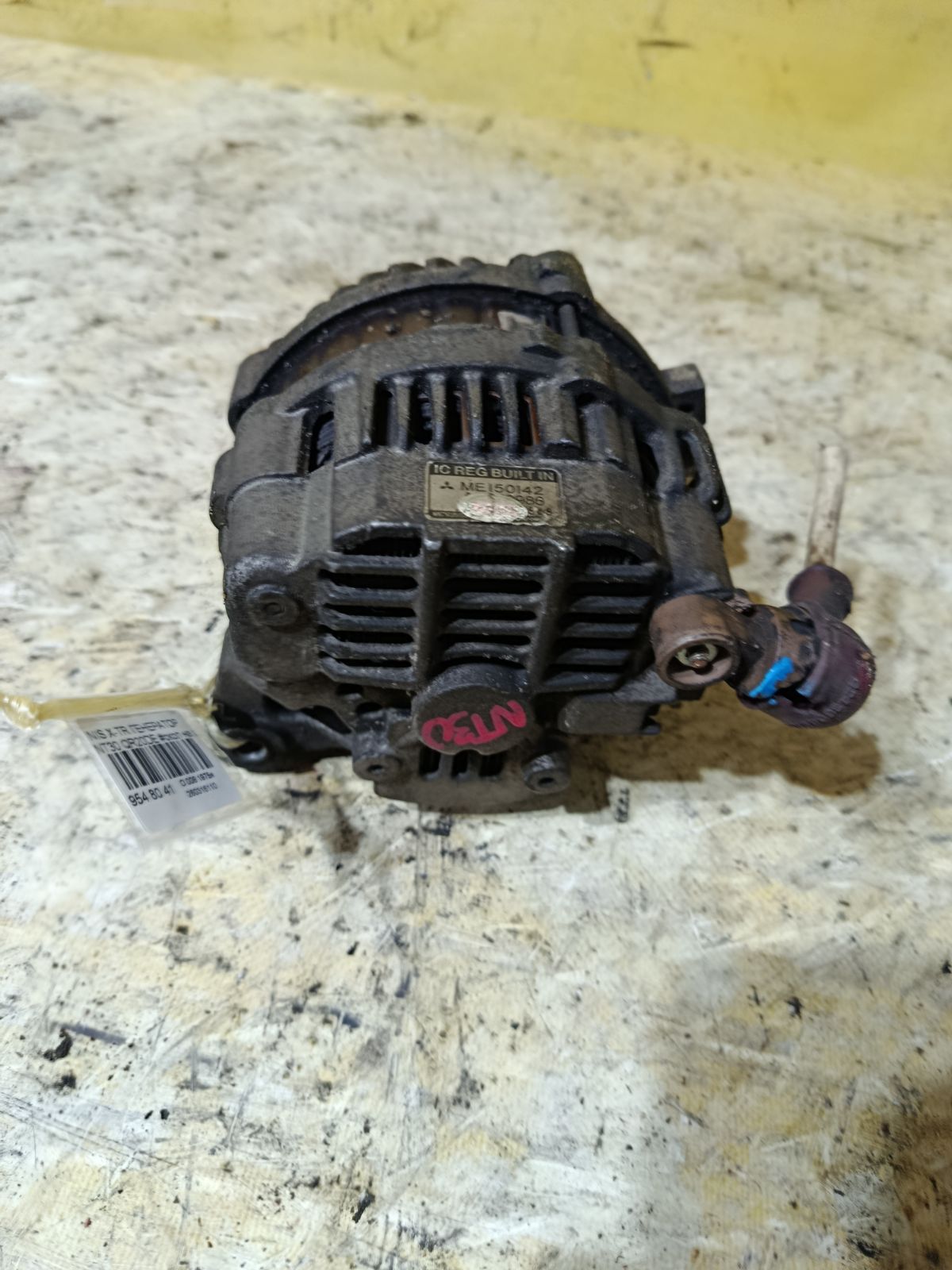 Генератор на Nissan X-Trail NT30 QR20DE Фото 2