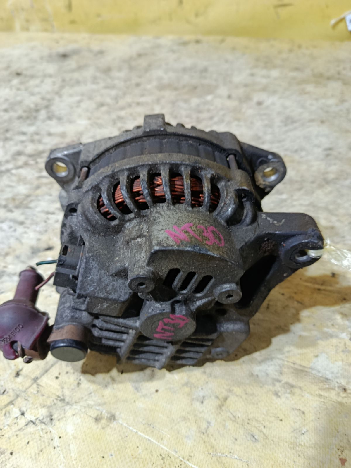 Генератор 23100-2YA00 на Nissan X-Trail NT30 QR20DE Фото 2