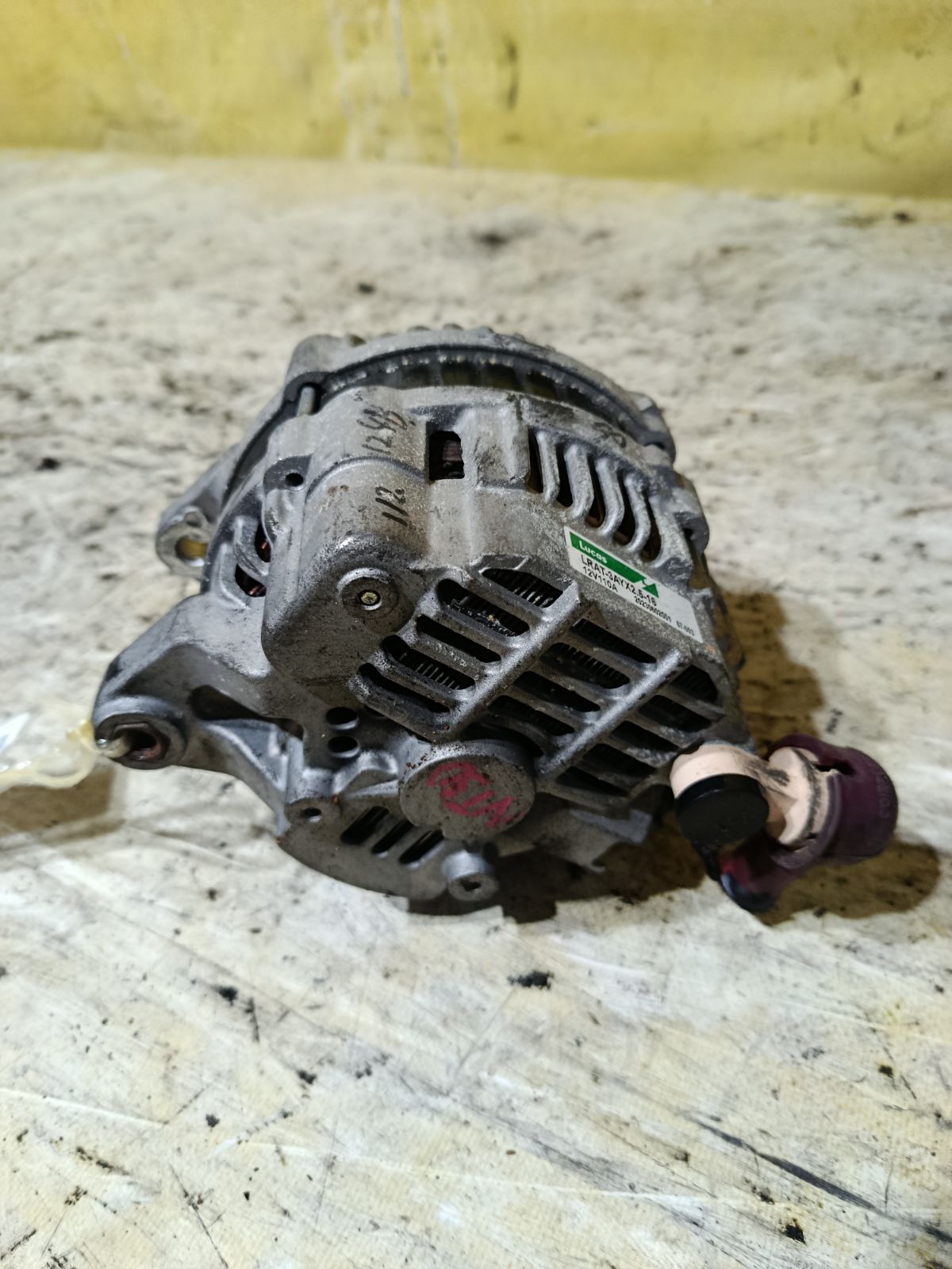 Генератор на Nissan X-Trail NT30 QR20DE Фото 3