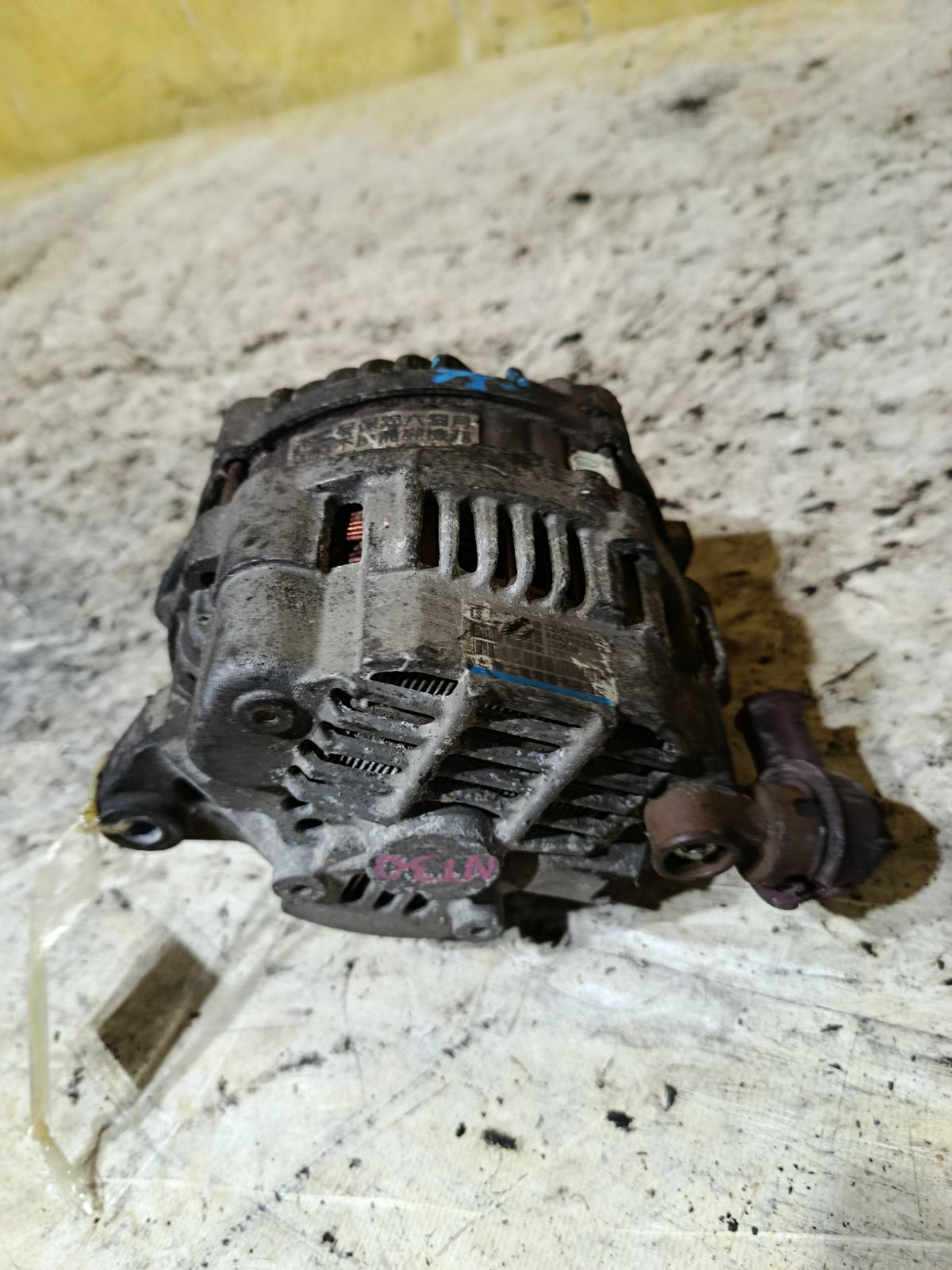 Генератор 23100-AU410 на Nissan X-Trail NT30 QR20DE Фото 2