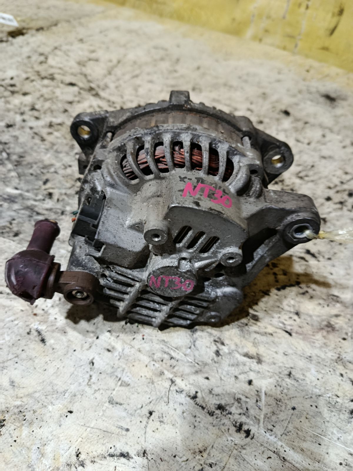 Генератор 23100-AU410 на Nissan X-Trail NT30 QR20DE Фото 4