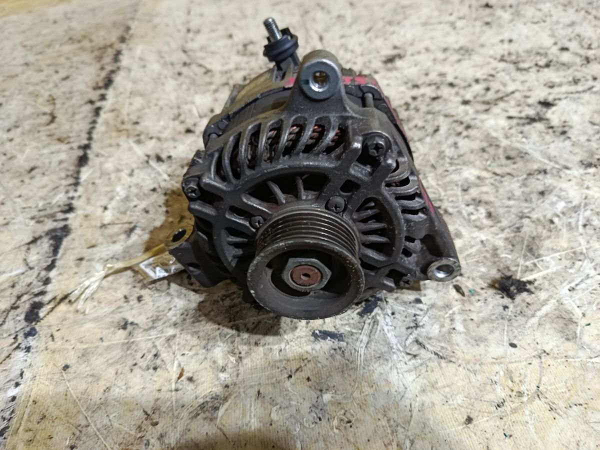 Генератор на Subaru Forester SJ5 FB20 Фото 1