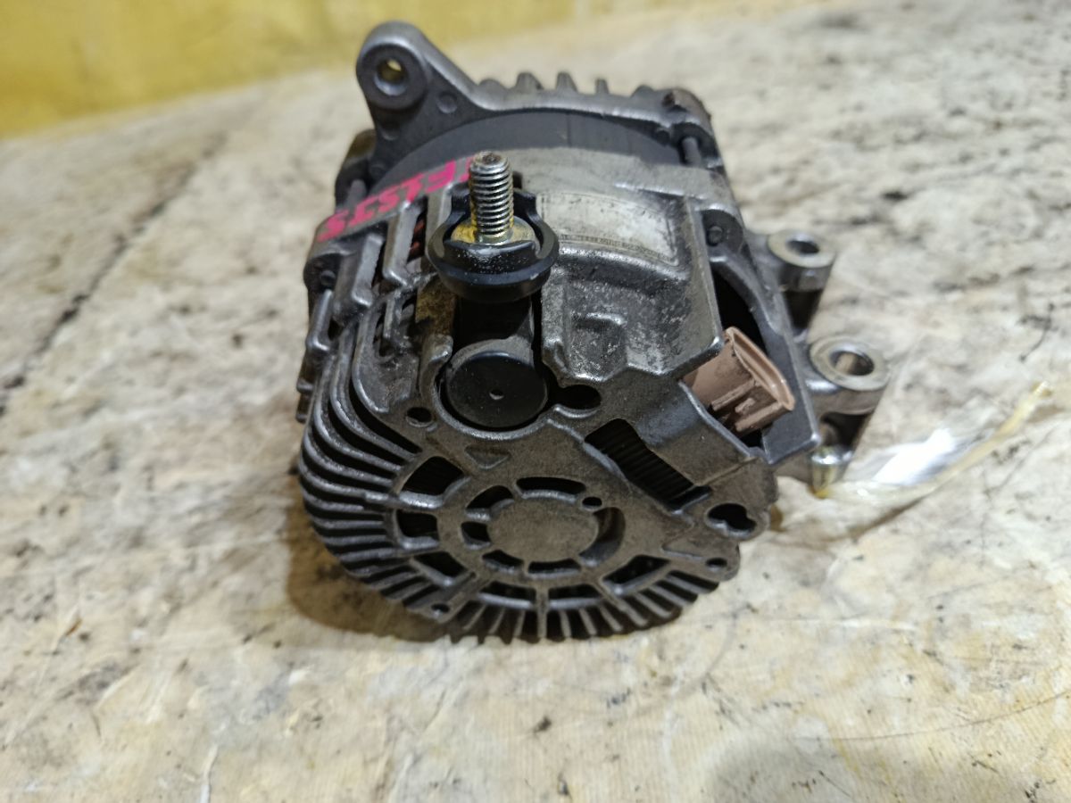 Генератор на Subaru Forester SJ5 FB20 Фото 2