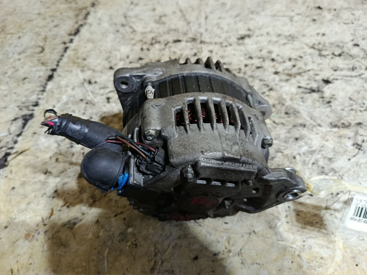 Генератор 23100-2Y005 на Nissan Teana J31 VQ23DE Фото 3