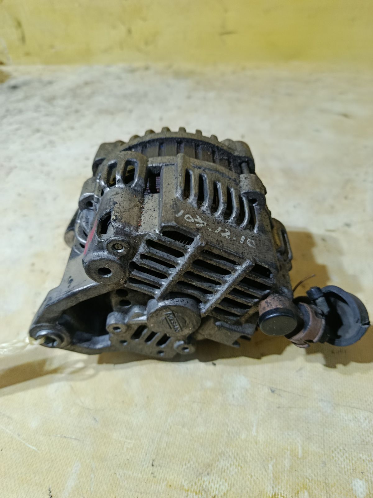 Генератор 23100 31U00, LC-008-0004 на Nissan Cefiro A32 VQ20DE Фото 3